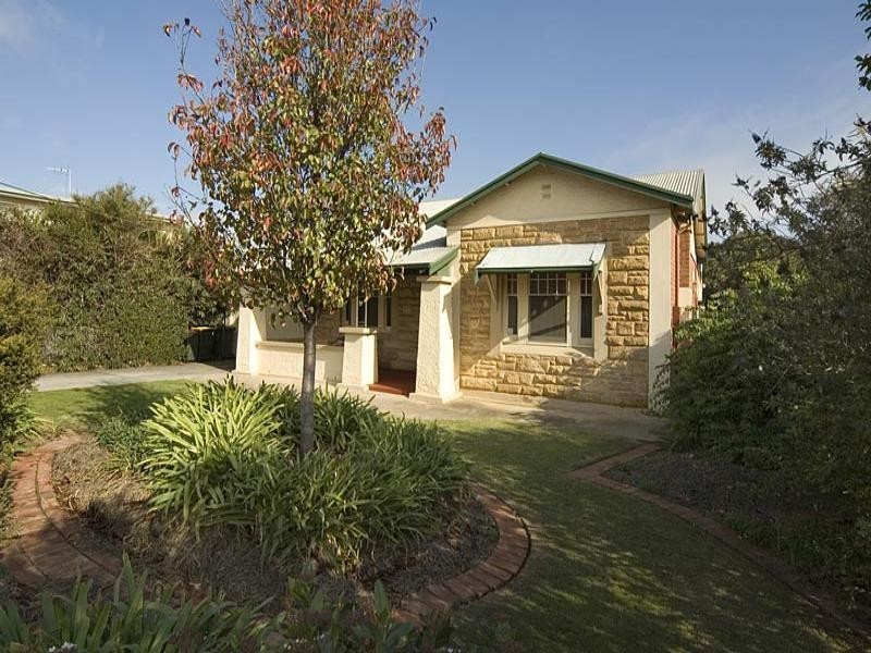 27 Wellington Street, Glandore SA 5037