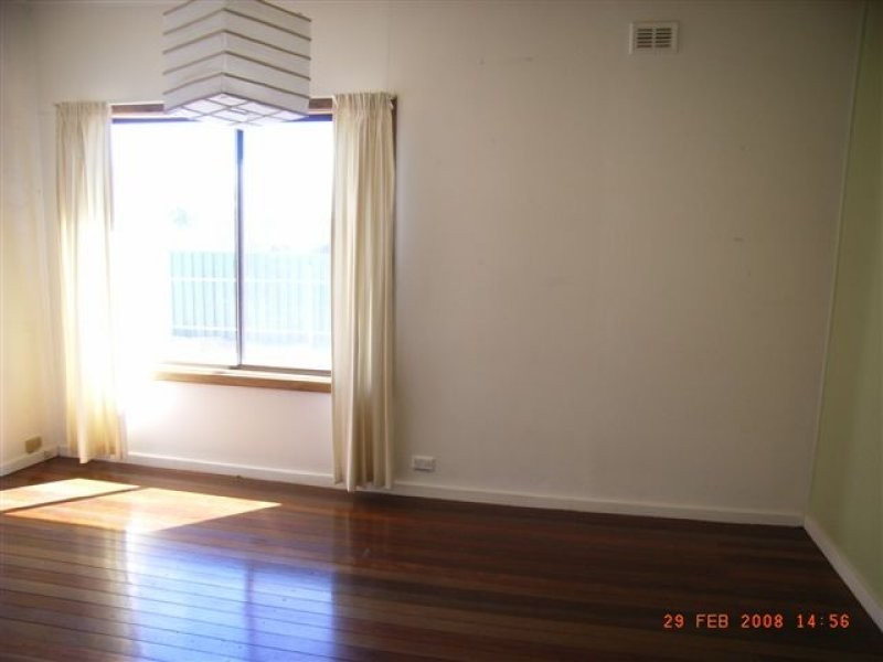 18 Limbert Avenue, Seacombe Gardens SA 5047