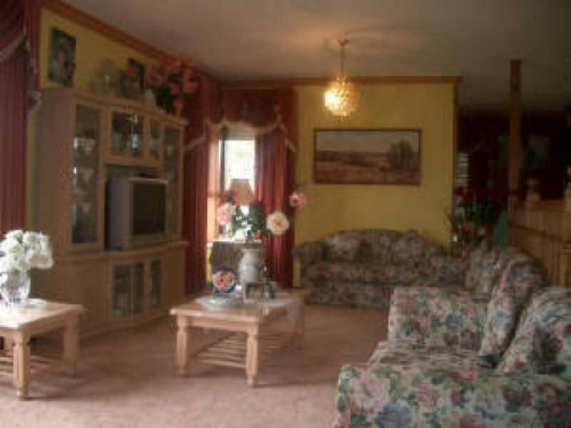 2 PINNAROO CIRCUIT, Meadow Heights VIC 3048