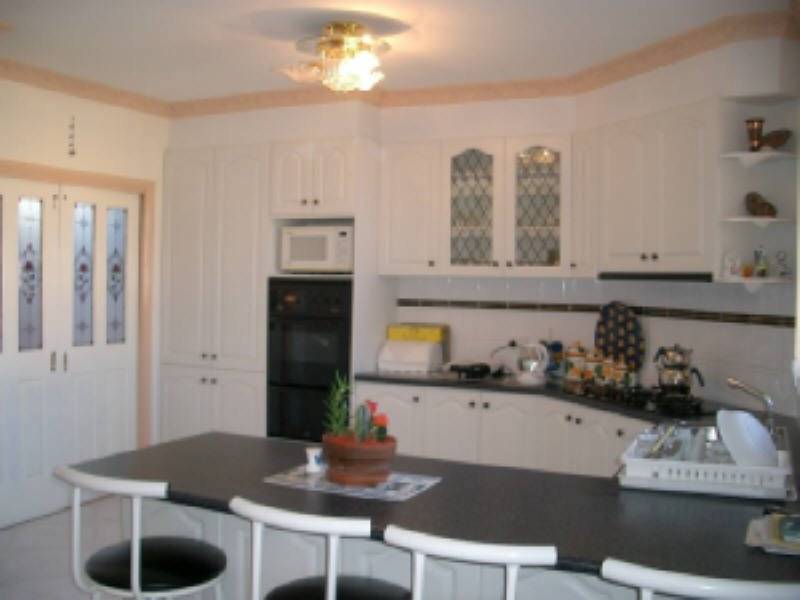 15 HONEYSUCKLE COURT, Meadow Heights VIC 3048