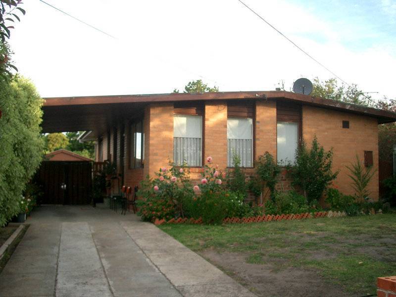 9 CROSSLEY CRESCENT, Coolaroo VIC 3048