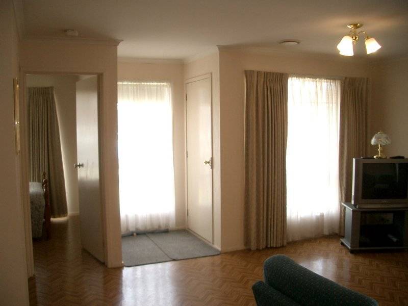 10 GENTLES AVENUE, Campbellfield VIC 3061