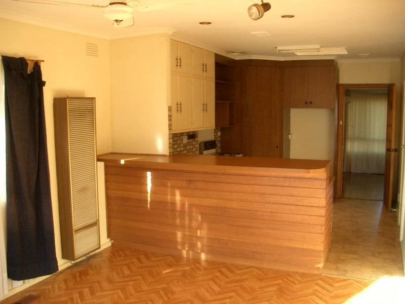 8 ORTOLAN AVENUE, Broadmeadows VIC 3047