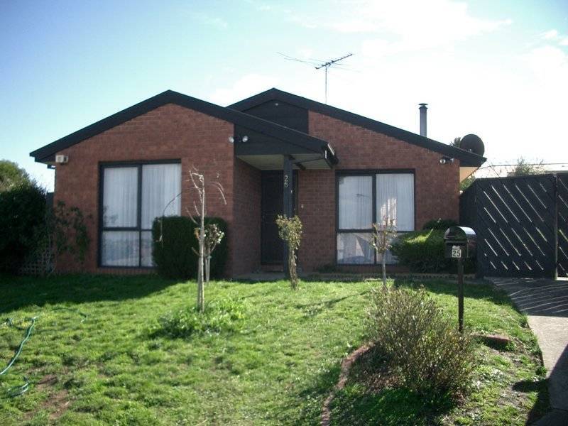 25 IRONBARK COURT, Meadow Heights VIC 3048