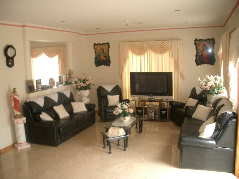 68 LOCKWOOD DRIVE, Roxburgh Park VIC 3064