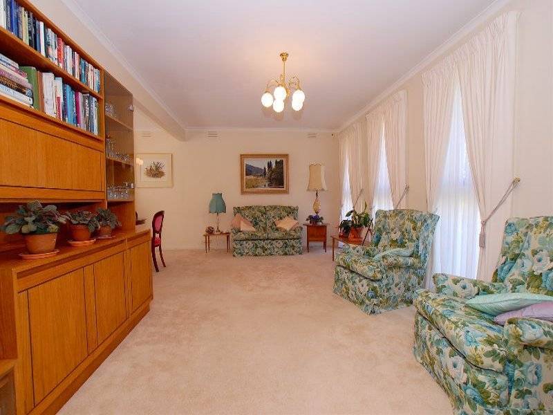 5 Petronella Avenue, Wheelers Hill VIC 3150