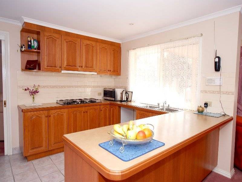 4 Avonhurst Drive, Glen Waverley VIC 3150
