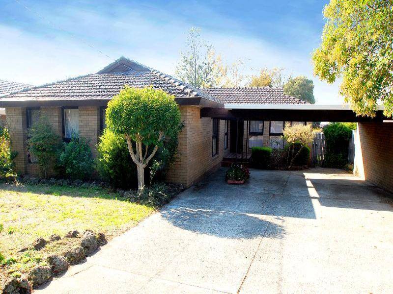 4 Crestmont Drive, Glen Waverley VIC 3150