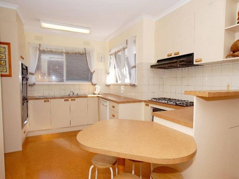 88 Hinkler Road East, Glen Waverley VIC 3150