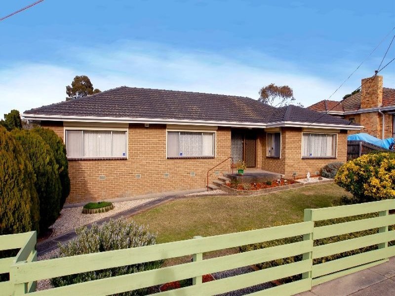 8 Coomleigh Avenue, Glen Waverley VIC 3150