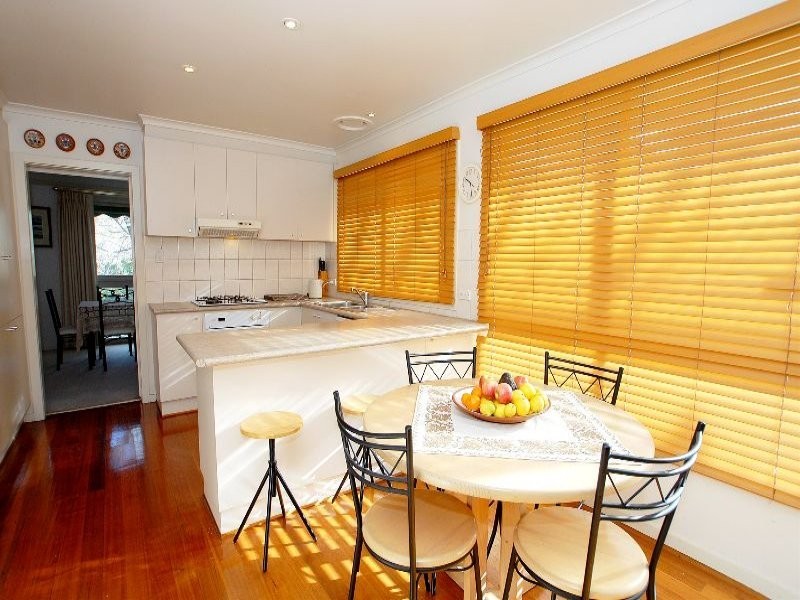 11 Stradella Avenue, Vermont South VIC 3133