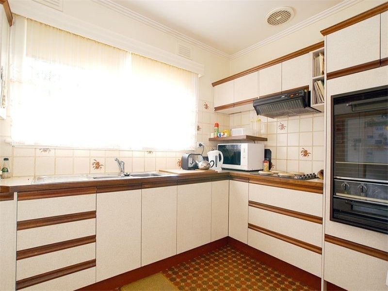 27 Martin Place, Glen Waverley VIC 3150