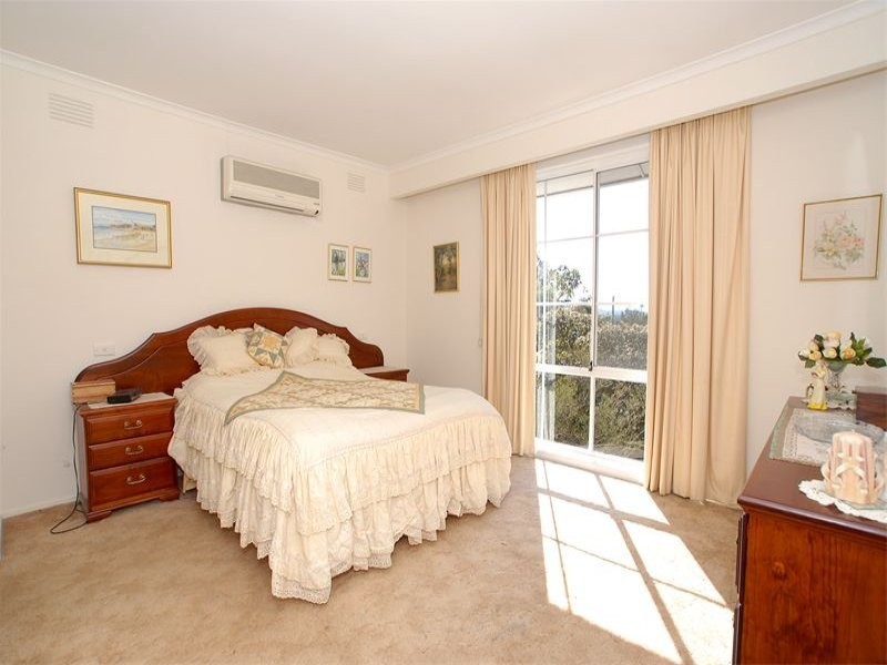 17 Yanigin Drive, Glen Waverley VIC 3150