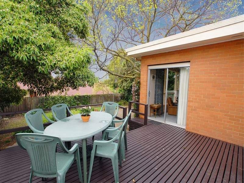18 Walter Street, Glen Waverley VIC 3150