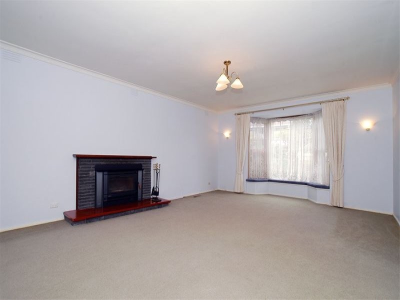 11 Margate Crescent, Glen Waverley VIC 3150