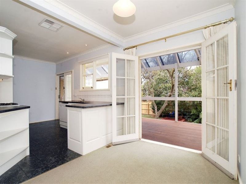 11 Margate Crescent, Glen Waverley VIC 3150