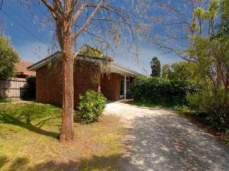 39 The Outlook, Glen Waverley VIC 3150