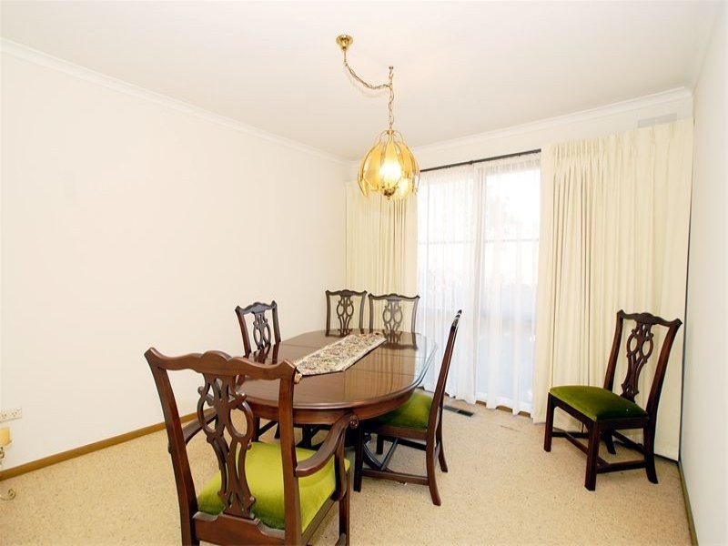 4 Eastleigh Drive, Glen Waverley VIC 3150