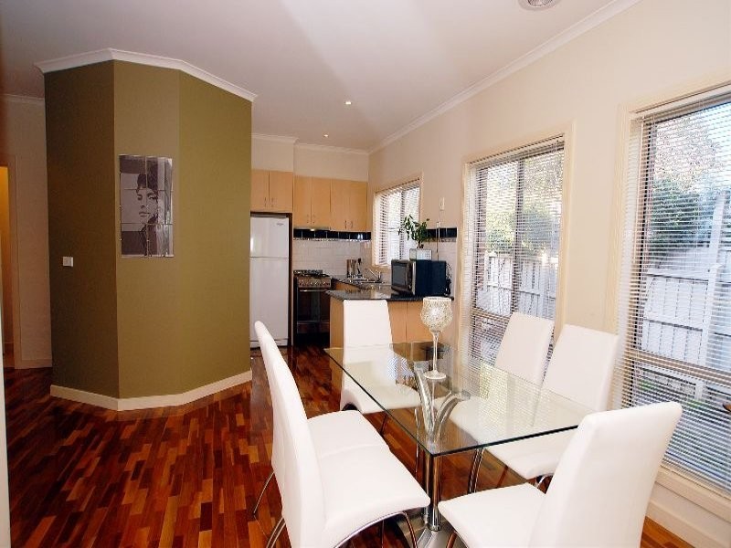 4/2 Harris Crescent, Glen Waverley VIC 3150