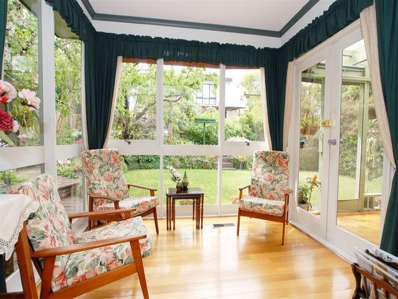 2 Jacaranda Road, Wheelers Hill VIC 3150