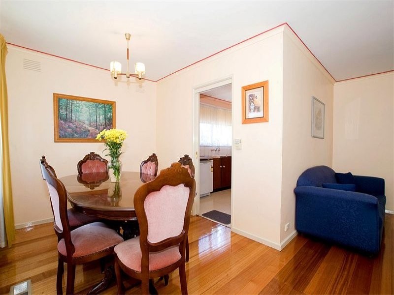 10 Huxley Avenue, Mulgrave VIC 3170