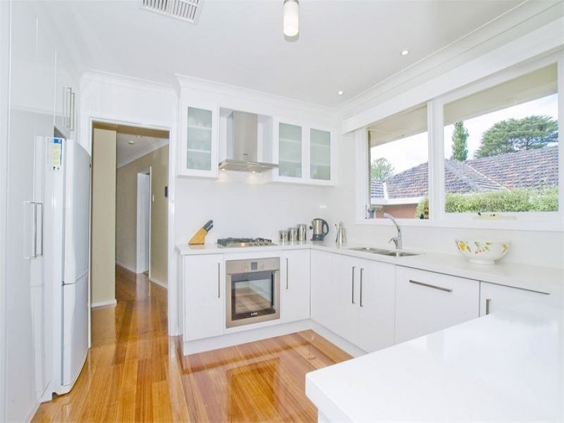 8 Pippin Avenue, Glen Waverley VIC 3150