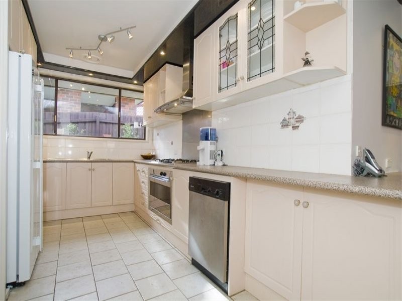 73 Galahad Crescent, Glen Waverley VIC 3150