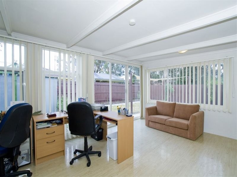 73 Galahad Crescent, Glen Waverley VIC 3150