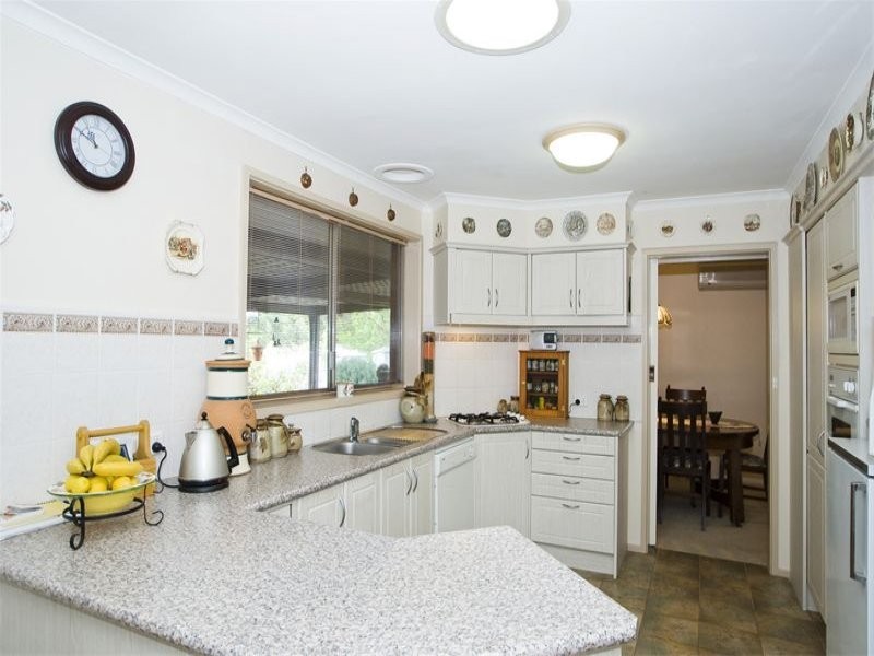 106 Capital Avenue, Glen Waverley VIC 3150