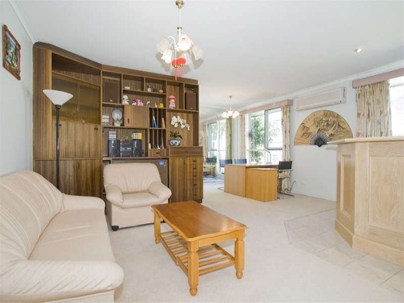 901 High Street Road, Glen Waverley VIC 3150