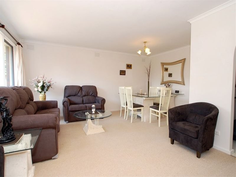 95 King Arthur Drive, Glen Waverley VIC 3150