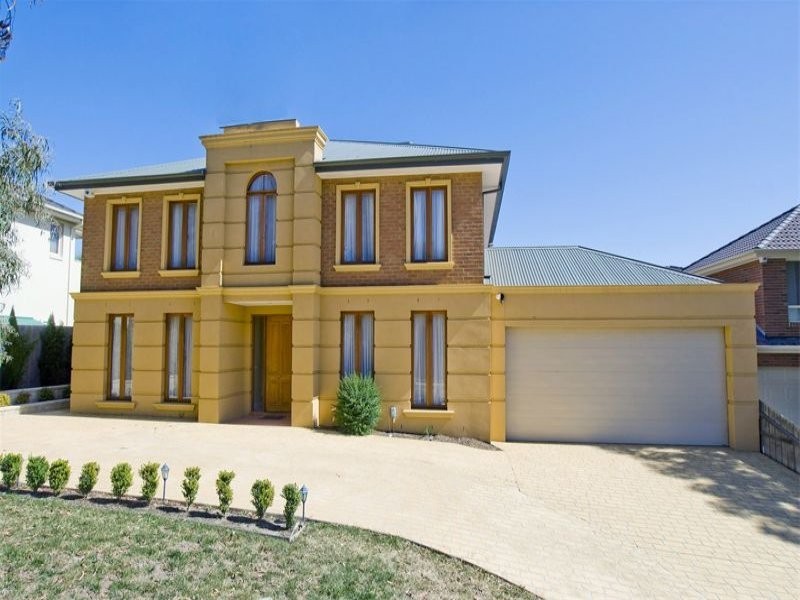 4 Holmes Way, Glen Waverley VIC 3150