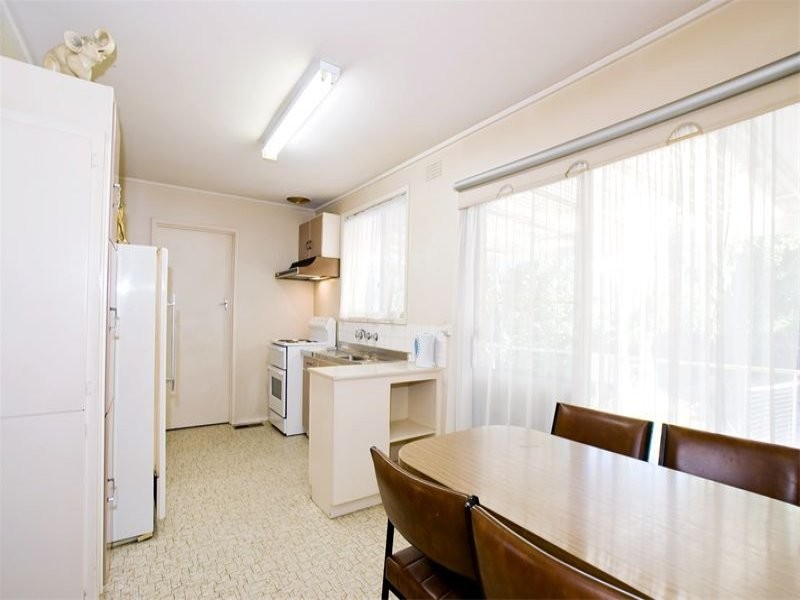 11 Valewood Drive, Mulgrave VIC 3170