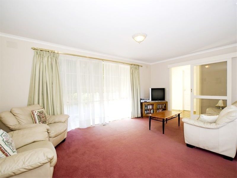 34 Atheldene Drive, Glen Waverley VIC 3150