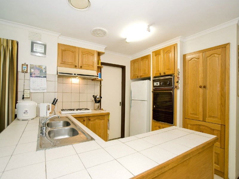 6 Roxley Place, Mulgrave VIC 3170