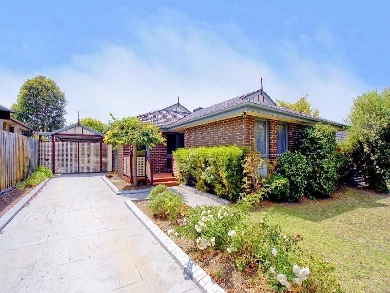 11 Oakbank Court, Wheelers Hill VIC 3150