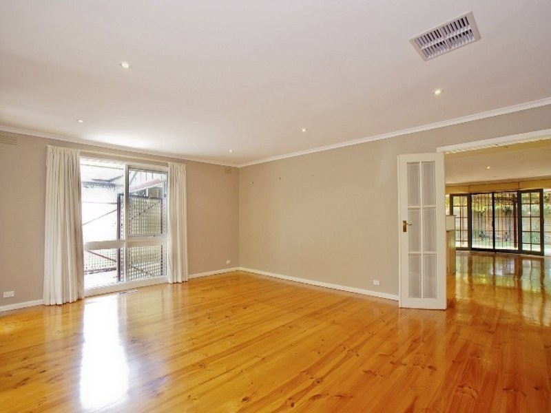 11 Oakbank Court, Wheelers Hill VIC 3150