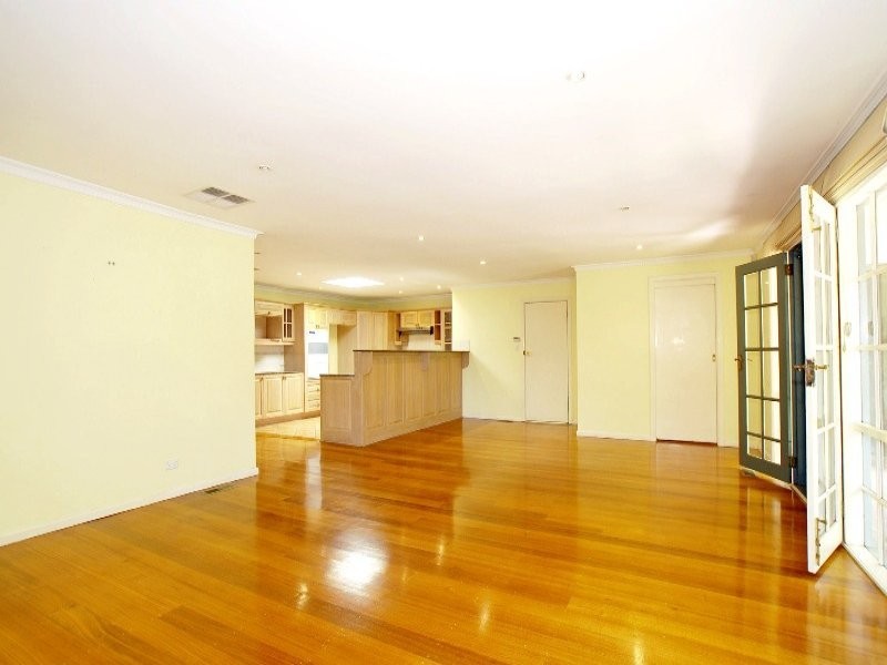 11 Oakbank Court, Wheelers Hill VIC 3150