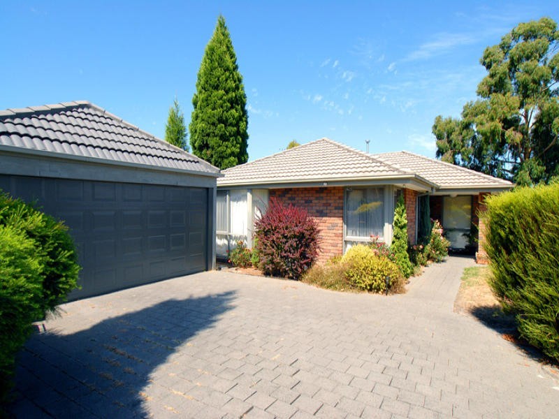 15 Bickerton Court, Rowville VIC 3178