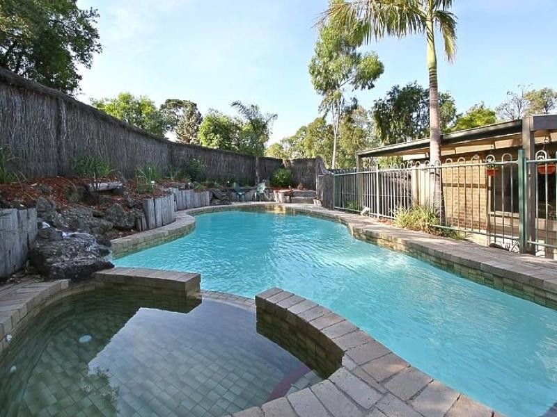 3 Sandhurst Court, Wheelers Hill VIC 3150