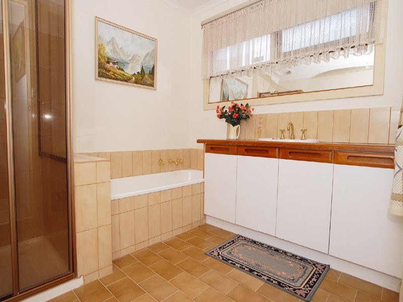 14 Maldon Court, Wheelers Hill VIC 3150