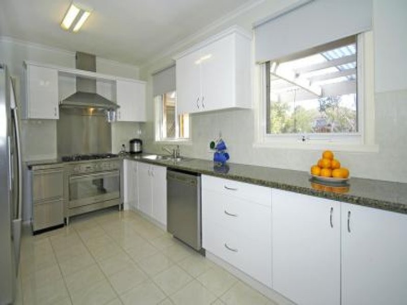 35 The Outlook, Glen Waverley VIC 3150
