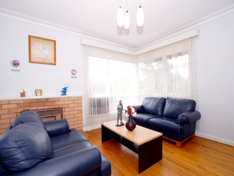 18 Kurrajong Avenue, Glen Waverley VIC 3150
