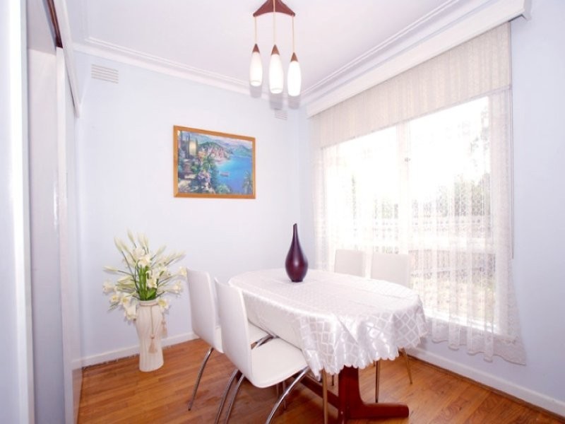 18 Kurrajong Avenue, Glen Waverley VIC 3150