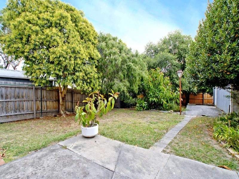 19 Fiander Avenue, Glen Waverley VIC 3150