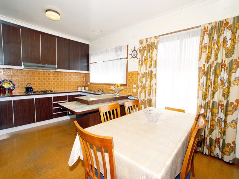 3 Canova Drive, Glen Waverley VIC 3150