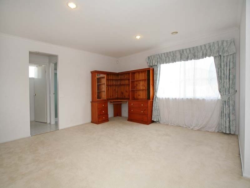43 Wilma Avenue, Mulgrave VIC 3170