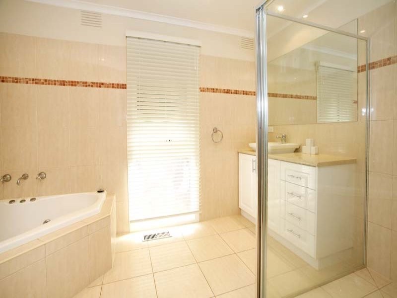 10 Ealing Court, Glen Waverley VIC 3150