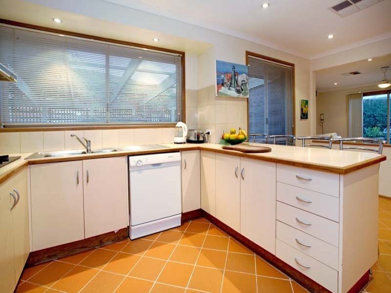 15 Evonne Court, Endeavour Hills VIC 3802