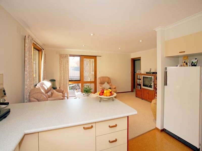 39 Holmbury Boulevard, Mulgrave VIC 3170